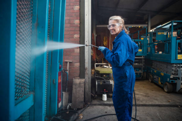 Best Oil and Grease Removal from Surfaces in Wellman, IA